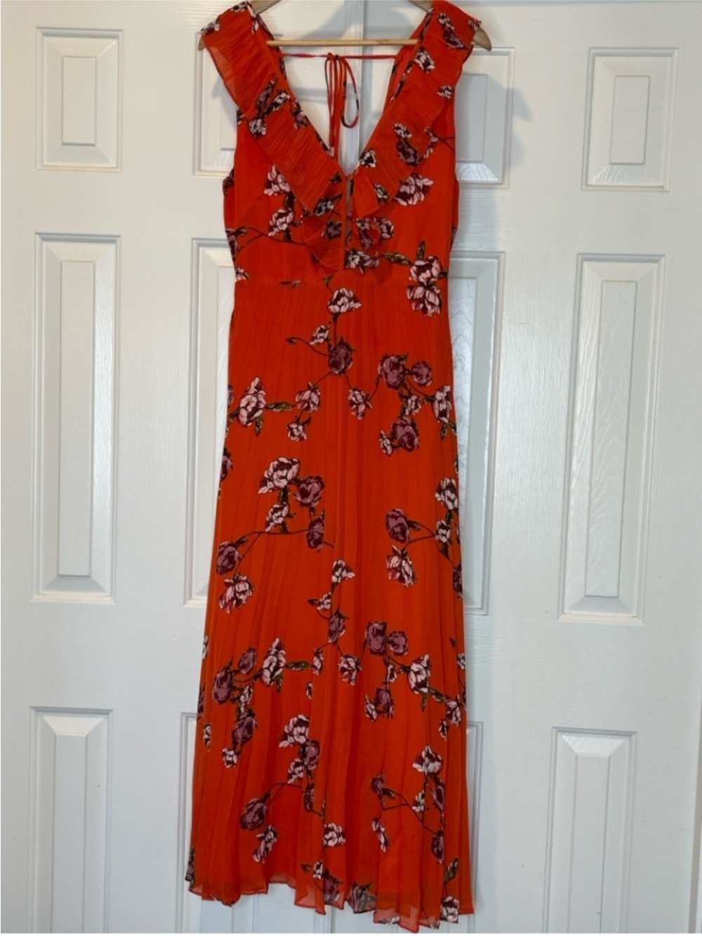 Lulus Red Orange Floral Pleated Chiffon Maxi Dress Open Back Size M - Picture 7 of 13
